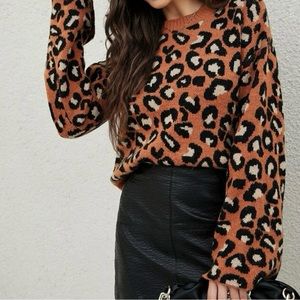 Leopard pattern drop shoulder sweater